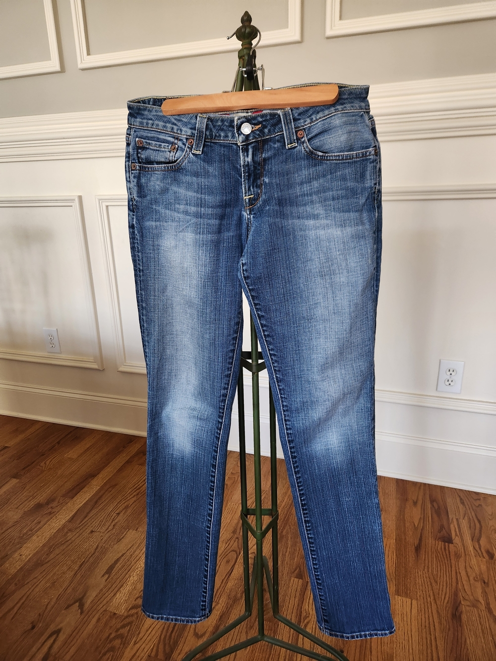 Women's Lucky Brand Jeans Size 6/28 Lola Straight Run Stitch